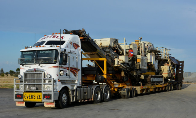 Обои картинки фото автомобили, kenworth, седельный, грузовик, тягач, тяжелый