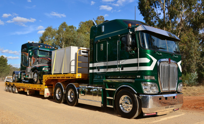 Обои картинки фото k200 kenworth, автомобили, kenworth, тяжелый, тягач, седельный, грузовик