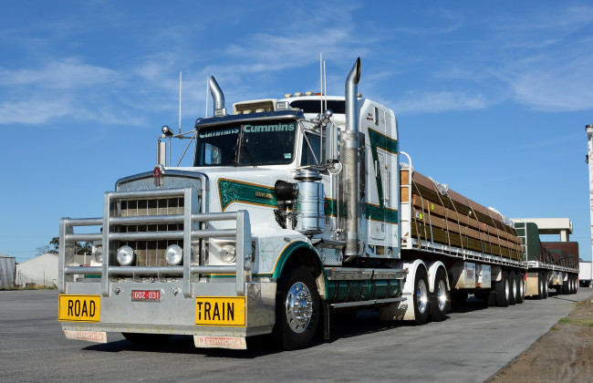 Обои картинки фото kenworth t658, автомобили, kenworth, седельный, тягач, грузовик, тяжелый