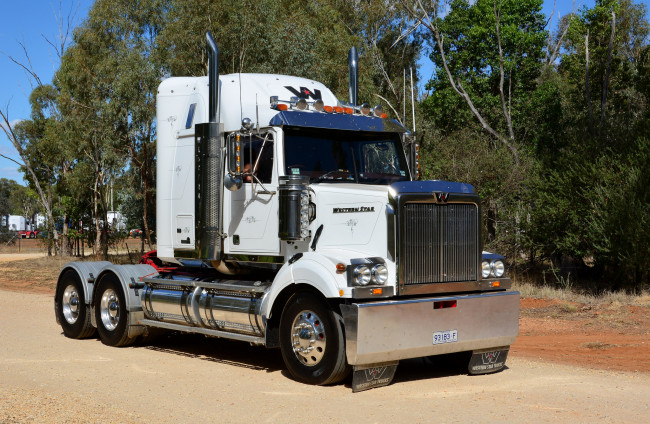 Обои картинки фото автомобили, western star, тягач, тяжелый, грузовик, седельный