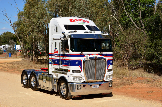 Обои картинки фото kenworth k200, автомобили, kenworth, тягач, седельный, грузовик, тяжелый