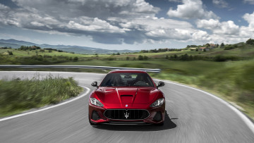 обоя maserati granturismo mc sport line 2018, автомобили, maserati, granturismo, mc, sport, line, 2018