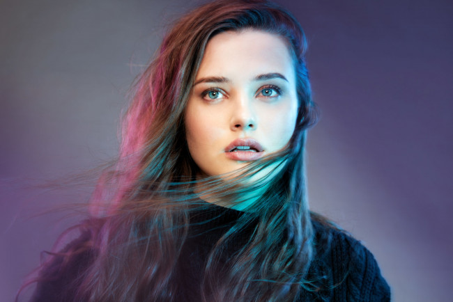 Обои картинки фото девушки, katherine langford, глаза, katherine, langford, девушка, волосы, лицо, свет, взгляд, портрет