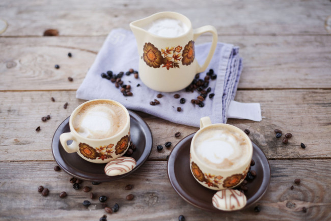 Обои картинки фото еда, кофе,  кофейные зёрна, посуда, пенка, печенье
