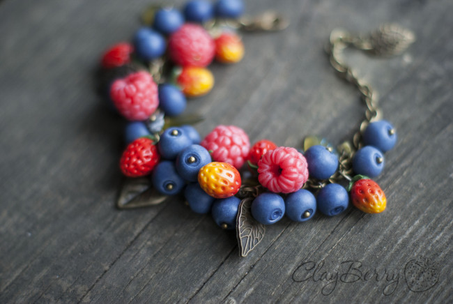 Обои картинки фото разное, украшения,  аксессуары,  веера, браслет, ягоды, ежевика