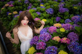 Картинка девушки -unsort+ невесты брюнетка цветы