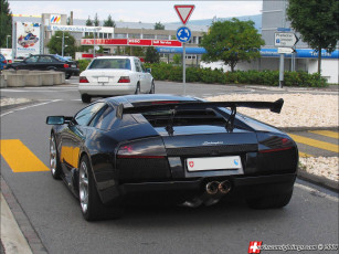 Картинка автомобили выставки уличные фото