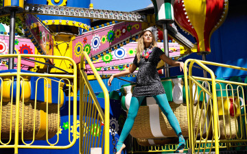 Картинка Ichi+Campaigns девушки