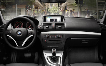 Картинка автомобили спидометры торпедо панель