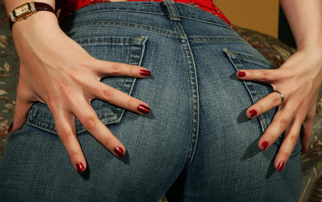 Обои картинки фото -Unsort Женские прелести, девушки, unsort, женские, прелести, маникюр, джинсы, часы