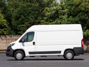 Картинка автомобили peugeot светлый l2h2 boxer 2014г van