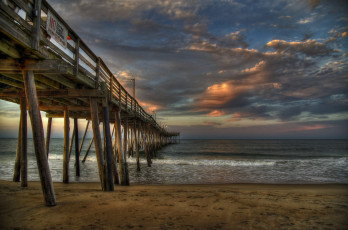 Картинка природа побережье тучи мост пляж океан