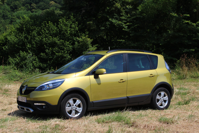 Обои картинки фото автомобили, renault