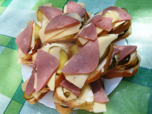 Картинка еда бутерброды +гамбургеры +канапе огурцы сыр хлеб колбаса