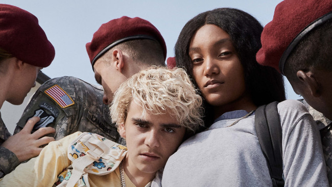 Обои картинки фото we are who we are , 2020 – , кино фильмы, -unknown , другое, мы, те, кто, есть, мини, сериал, драма, италия, сша