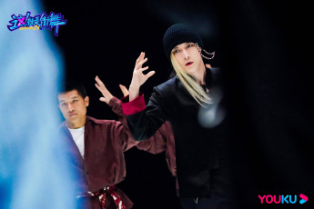 Картинка zhang+yixing мужчины танцы конкурс