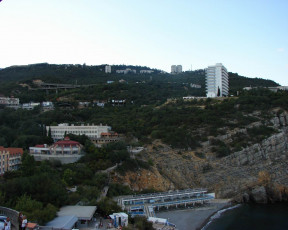 Картинка Ялта города пейзажи