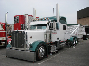 Картинка автомобили peterbilt