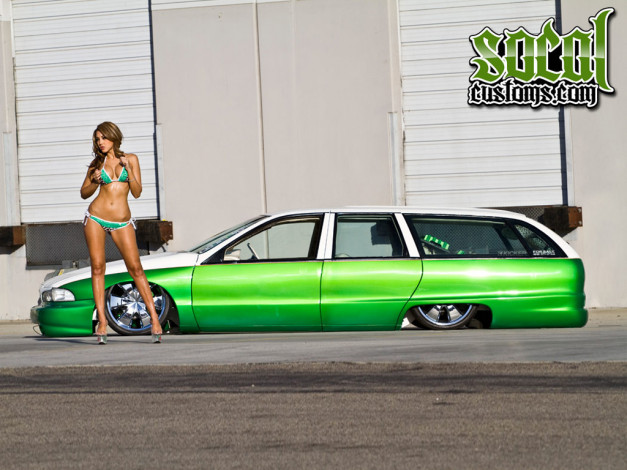 Обои картинки фото автомобили, авто, девушками