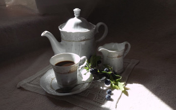 Картинка еда кофе кофейные зёрна чашка кофейник ягоды салфетка