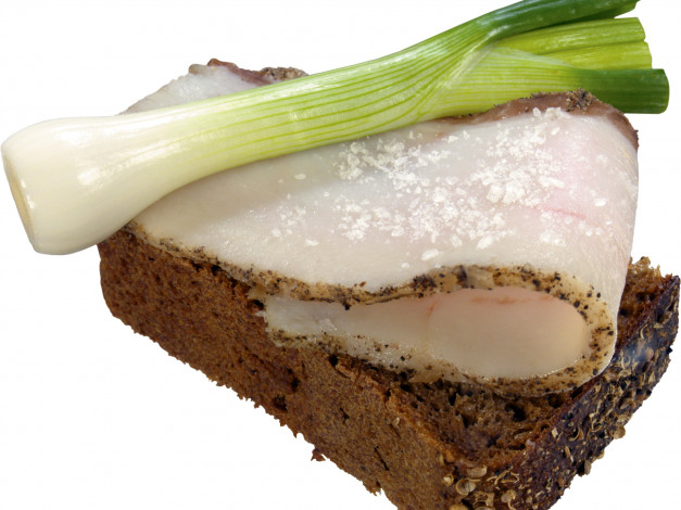 Обои картинки фото еда, бутерброды, гамбургеры, канапе, сало, хлеб, лук, бутерброд