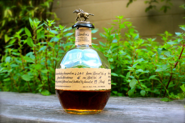 Обои картинки фото whisky, бренды, blanton`s, напитки, виски