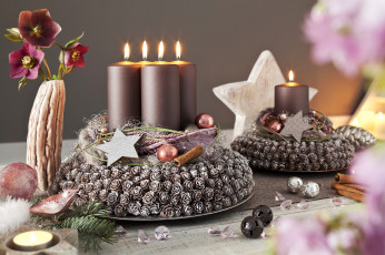 Картинка разное свечи шарики шишки цветы ваза