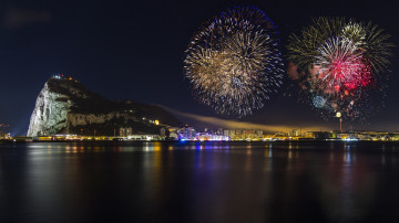 Картинка разное салюты +фейерверки салют ночные огни ночь город