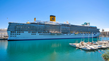 обоя корабли, разные вместе, город, причал, парусники, лайнер