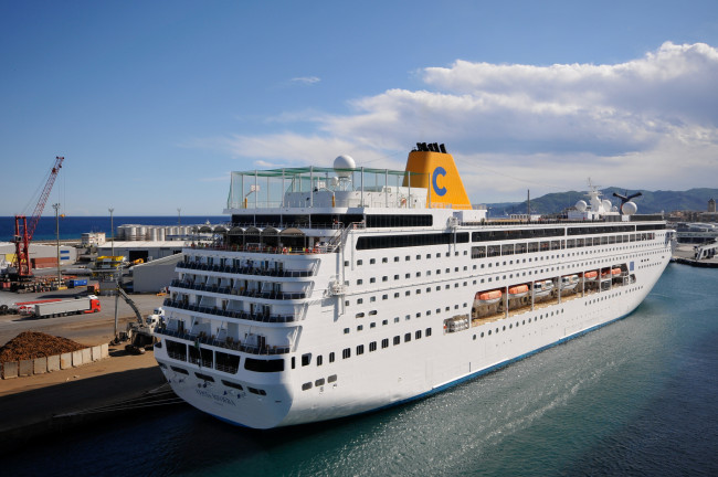 Обои картинки фото корабли, лайнеры, причал, pier, sea, море, лайнер, liner