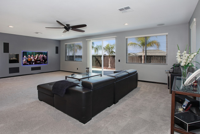 Обои картинки фото интерьер, гостиная, colors, style, furniture, fireplace, living, room, цветы, стиль, мебель, камин