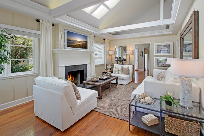 Обои картинки фото интерьер, гостиная, оформление, цветы, мебель, дизайн