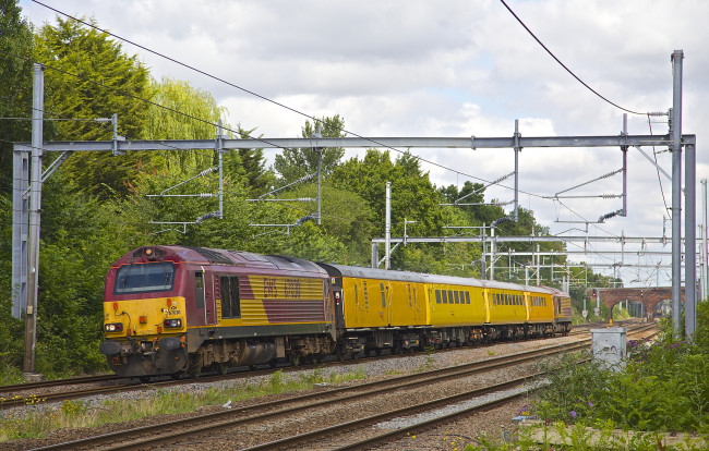 Обои картинки фото техника, поезда, железная, дорога, рельсы, локомотив, состав