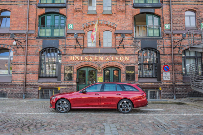 Обои картинки фото автомобили, mercedes-benz, line, d, avantgarde, e, 220, estate