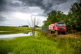 Картинка спорт авторалли гонка скорость maz