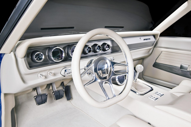 Обои картинки фото автомобили, спидометры, торпедо, saloon