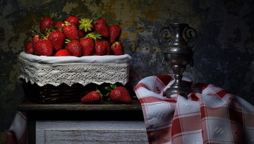 Картинка еда клубника +земляника корзинка крупная спелая