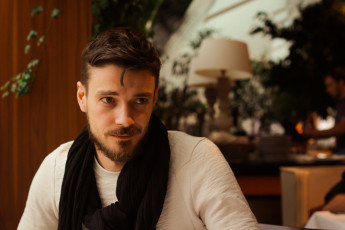 Картинка мужчины максим+матвеев максим матвeeв актeр театр кино заслуженный артист россии