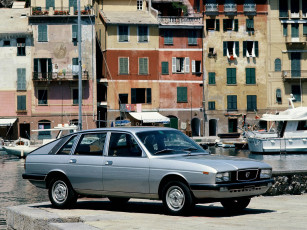 Картинка автомобили lancia