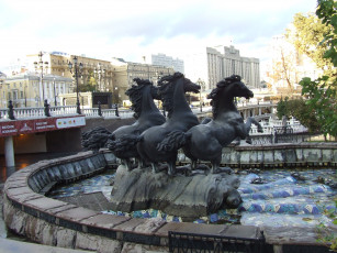 Картинка города фонтаны