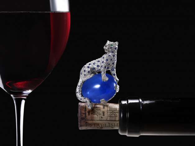 Обои картинки фото cartier, бренды, пантера, пробка, брошка