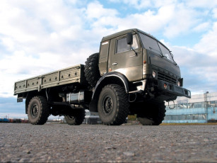 Картинка автомобили камаз грузовик