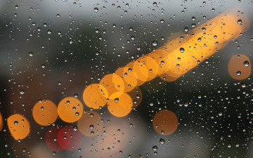 Картинка разное капли брызги всплески макро дождь огни стекло