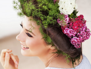 Картинка девушки -unsort+ лица +портреты улыбка настроение девушка ресницы макияж цветы прическа волосы