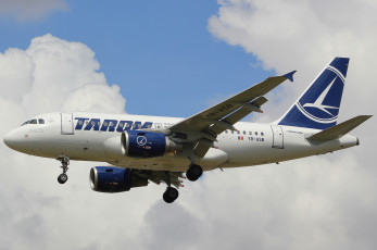 Картинка airbus+a318+tarom авиация пассажирские+самолёты полет небо авиалайнер