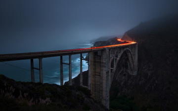 Картинка города -+мосты опоры река ночь