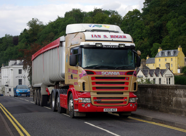 Обои картинки фото scania r500, автомобили, scania , выставка, улица, седельный, грузовик, тяжелый, тягач