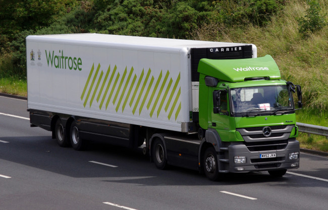 Обои картинки фото mercedes axor, автомобили, mercedes trucks, тягач, седельный, грузовик, тяжелый