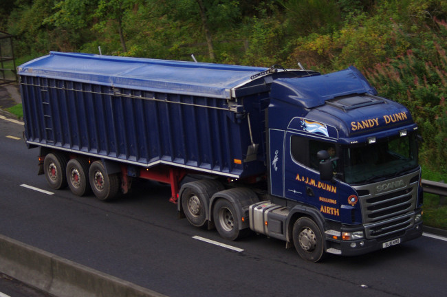 Обои картинки фото scania g440, автомобили, scania , выставка, улица, седельный, грузовик, тягач, тяжелый