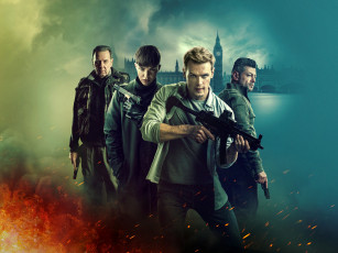 Картинка sas +red+notice+ +2021+ кино+фильмы +red+notice спецслужба сигнал тревоги постер руби роуз энди серкис боевик sam heughan триллер